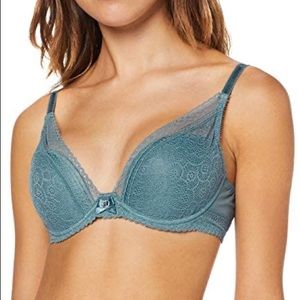 Chantelle Festivite Lace Plunge Bra 36DD NWOT